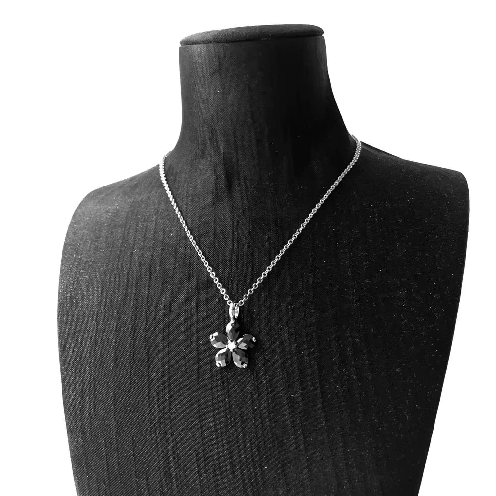 Necklace Black Petals Flower Summer Brand New Romantic Fine Jewelry Europe 925 Sterling Silver Gift for Women