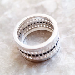 Entenity Ring Black & White Pave,Europe Style Glam Fashion Good Jewerly for Women Gift in 925 Sterling Silver