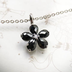 Necklace Black Petals Flower Summer Brand New Romantic Fine Jewelry Europe 925 Sterling Silver Gift for Women